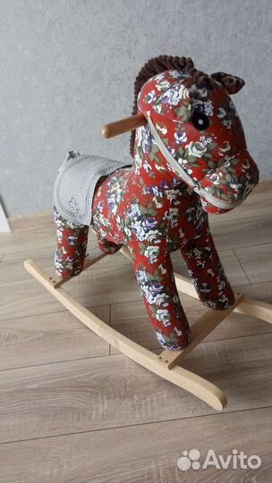 Детская качалка лошадь