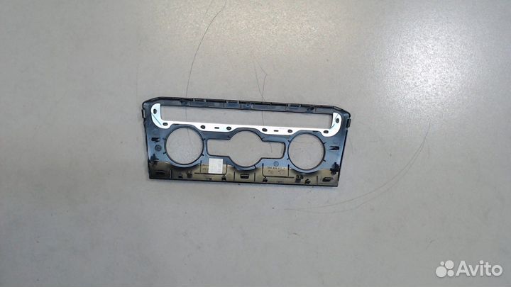 Рамка под переключатель отопителя Volkswagen Tigua