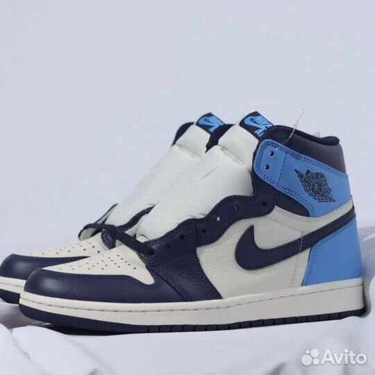 Air Jordan 1 Retro High OG Obsidian