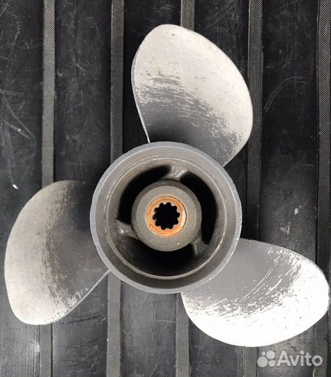 Винт гребной Yamaha