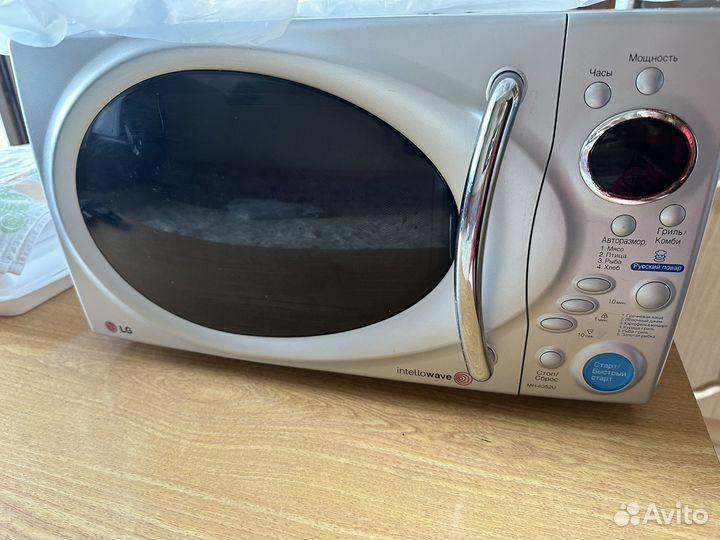 Микроволновая печь LG (MH-6352U)