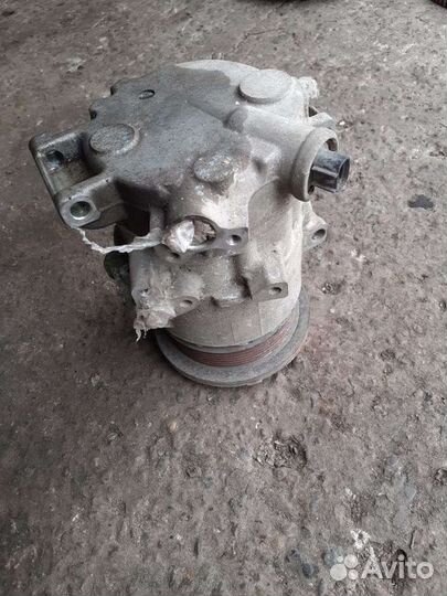 Компрессор кондиционера Toyota Camry 40