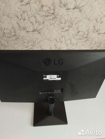 Монитор LG 21 дюйм