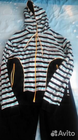 Спортивный костюм