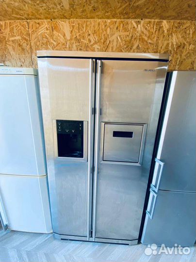 Холодильник Samsung Sibe by side