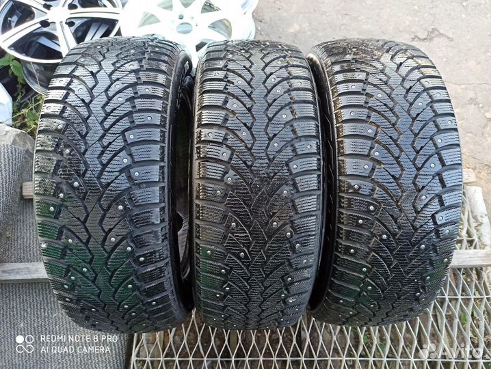 Pirelli Formula Ice 215/55 R16