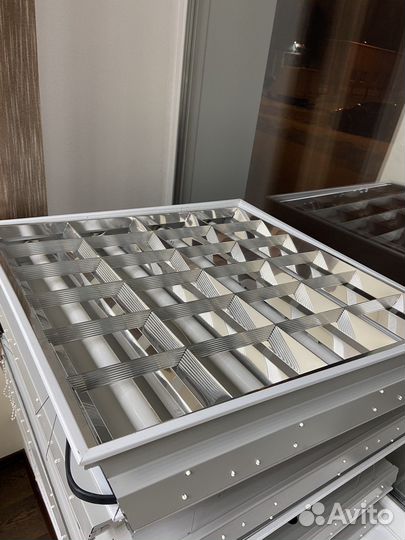 Светильник потолочный встраиваемый