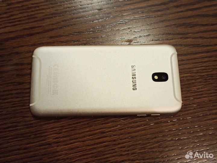 Телефон Samsung galaxy j7