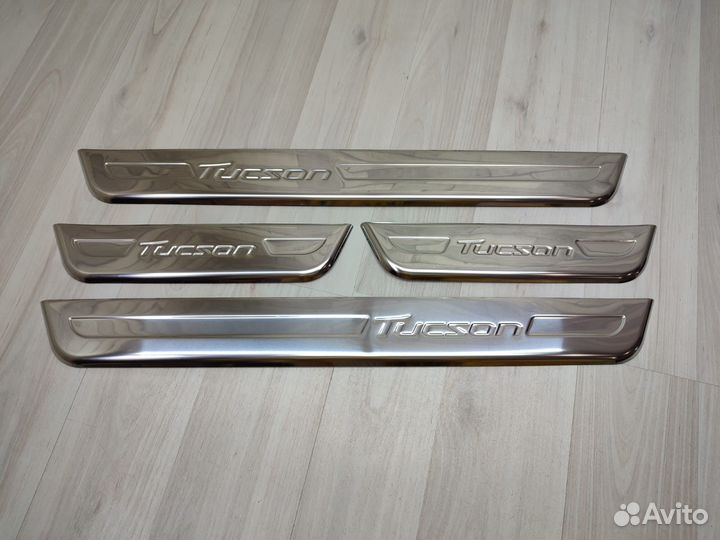 Накладки на пороги Hyundai Tucson 2015-2018 (новые