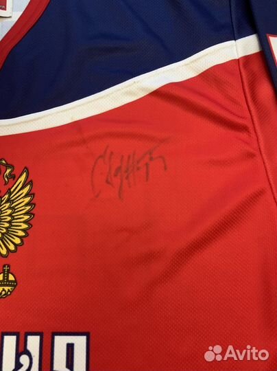 Хоккейный свитер с автографами