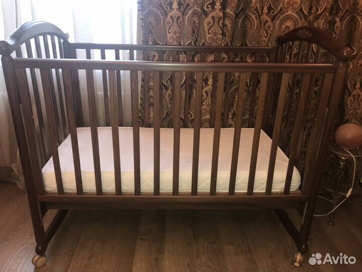 Итальянская кроватка (массив бука) Pali с матрасом