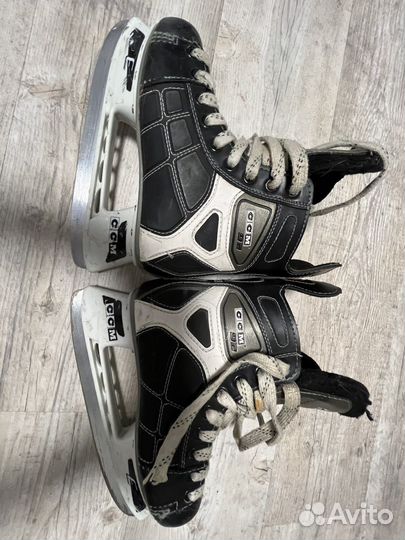 Хоккейные коньки CCM 35размер