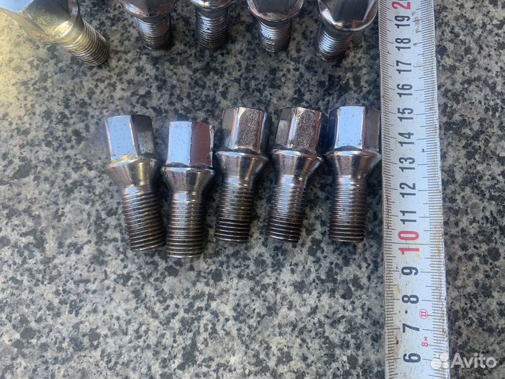 Колесные болты 14х1.5 на polo