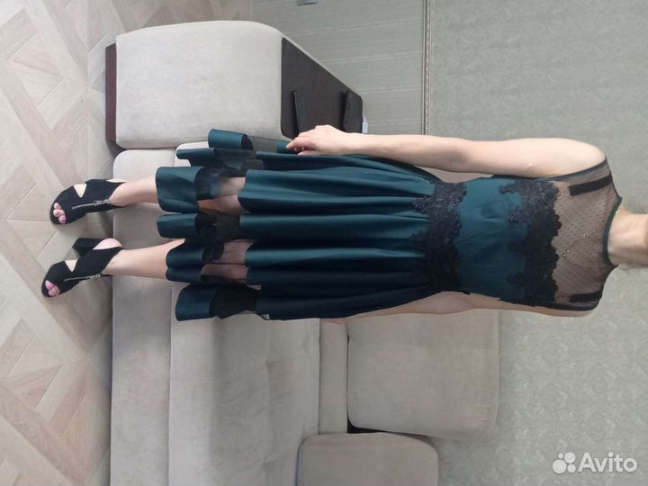 Продаю нарядное вечернее платье состояние отличное