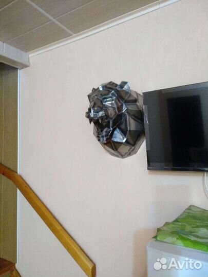 Фигура льва из металла