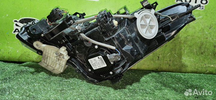 Фара nissan skyline V36 VQ25HR 2011 Перед. Прав