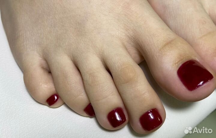 Маникюр педикюр