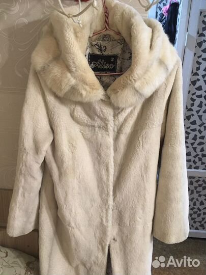Шуба белая бобер