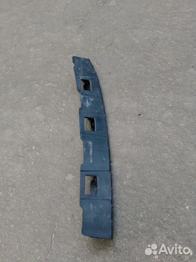 Кронштейн переднего бампера правый Hyundai Creta