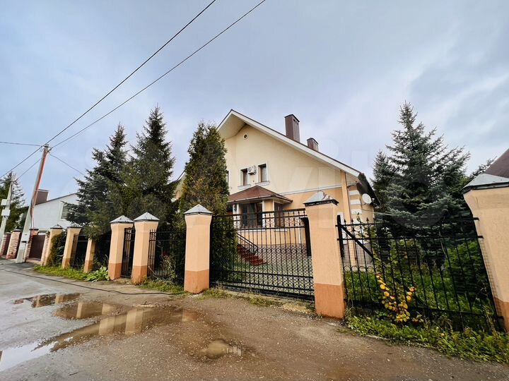 Коттедж 450 м² на участке 15 сот.