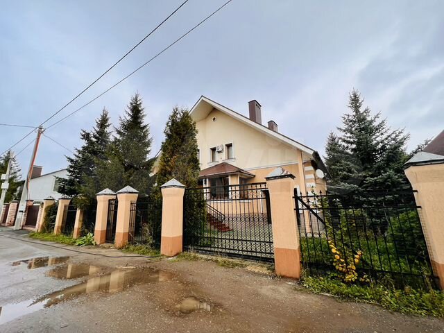 Коттедж 450 м² на участке 15 сот.