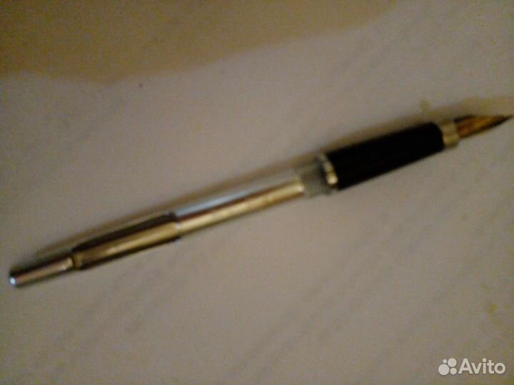 Перьевая ручка подарочная