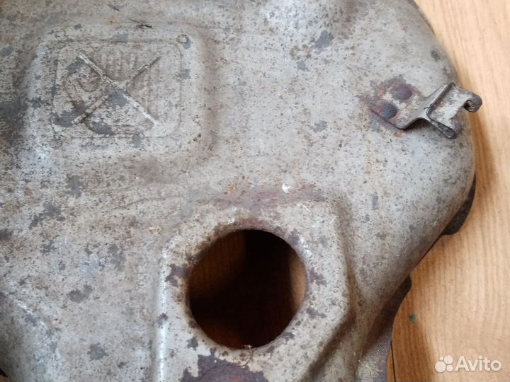 Кожух выпускного коллектора mitsubishi lancer 9