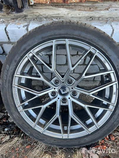 Литые диски r 18 5 114 3