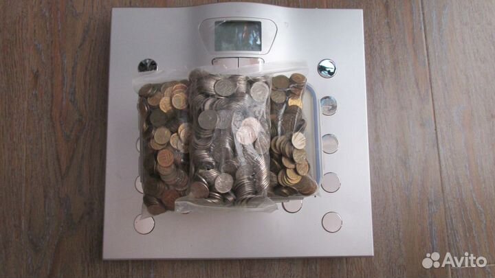 Монеты 1,5,10 копеек общим весом 7.4 кг