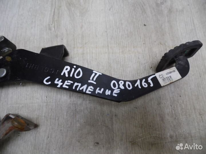 Педаль сцепления Kia RIO 2 2005-2011