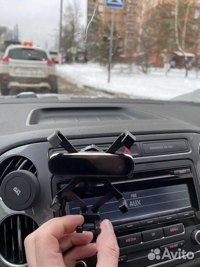 Держатель для телефона volkswagen tiguan