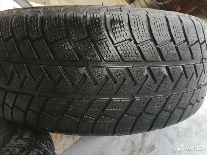 R18 Michelin Latitude Alpin 255/55, PCD 5x130 DIA 71.6