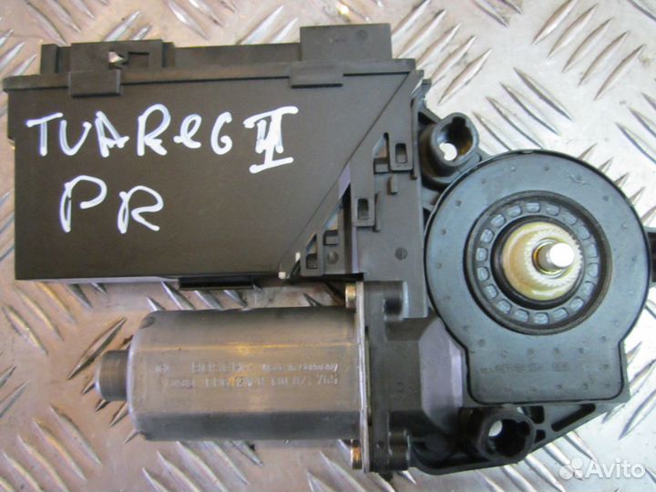 Мотор стеклоподъемника правый Порше Кайен 955