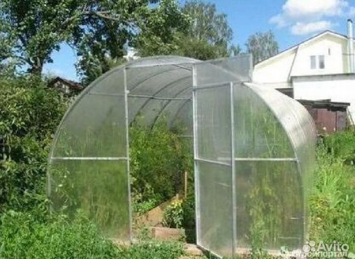 Теплица с поликарбонатом