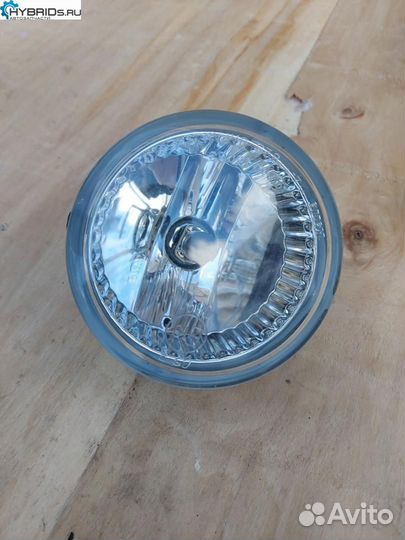 Фара противотуманная правая Toyota Prius 2 NHW20