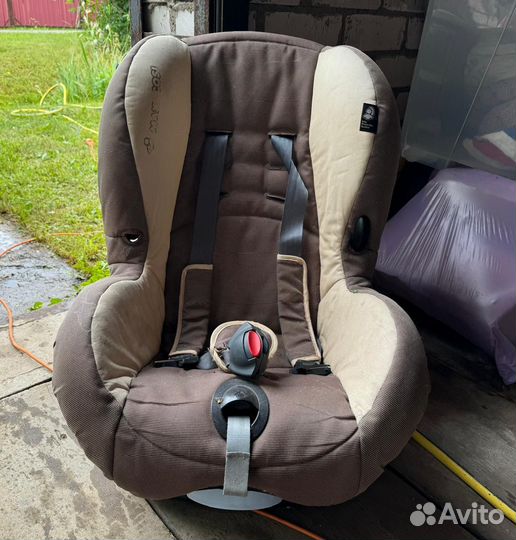 Детское автомобильное кресло Maxi Cosi