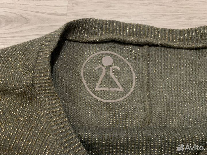 Свитер темно-зеленый