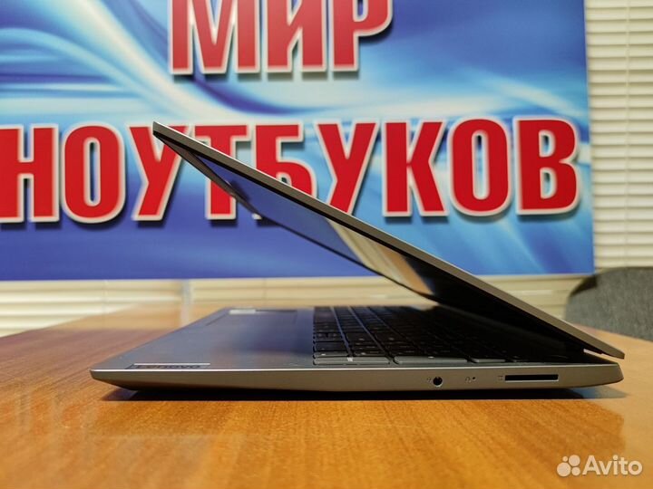 Ноутбук Lenovo / как новый / i3 10gen / ssd