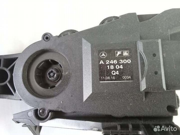 Педаль газа Mercedes-Benz Cla-Class C117 (117.342)