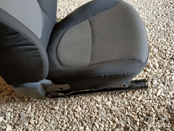 Передние сиденья