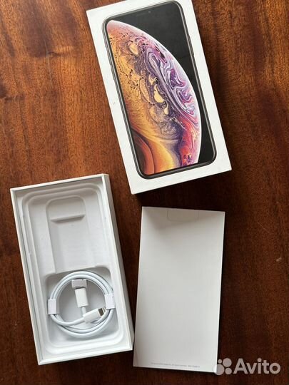 iPhone Xs, 64 ГБ