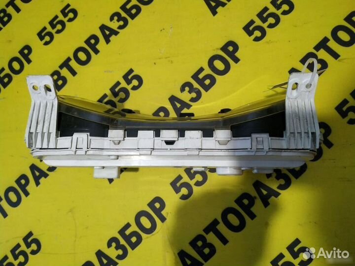 Mitsubishi Lancer 10 Панель приборов 8100A117