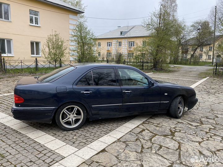 Mercedes-Benz E-класс 2.3 МТ, 1997, 300 000 км