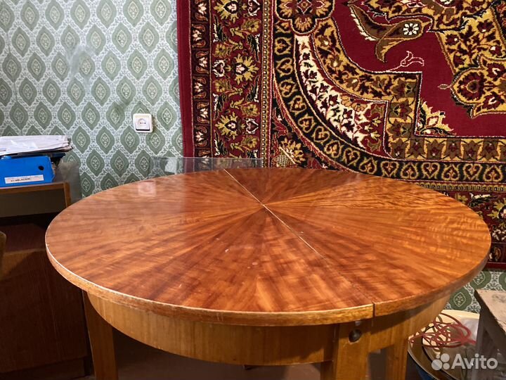 Стол круглый