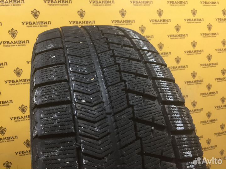 Bridgestone Blizzak VRX 215/55 R17 94Q