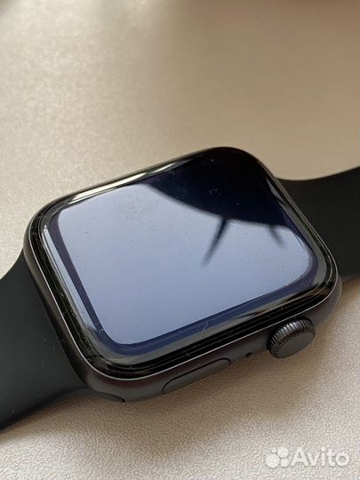 Apple watch se 44