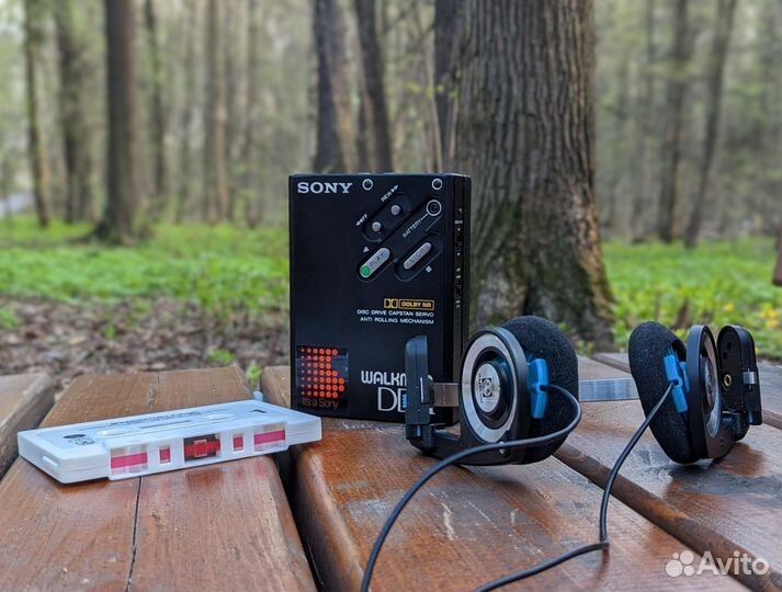 Кассетный плеер Sony Walkman WM-DD2