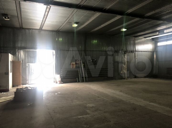 Склад, 423 м²