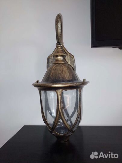 Светильник уличный настенный