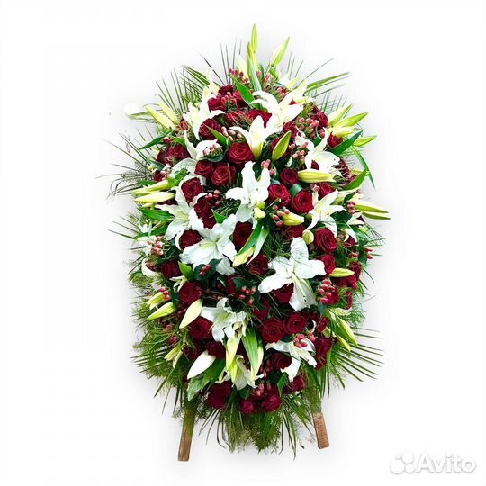 Венки ритуальные из живых цветов